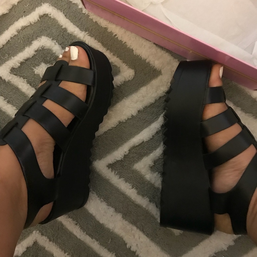 Platform sandals